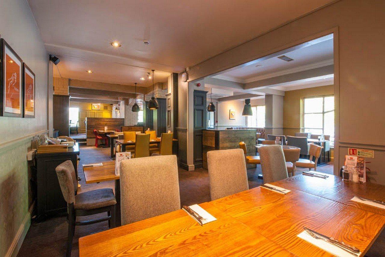 Premier Inn Telford Central Exteriör bild