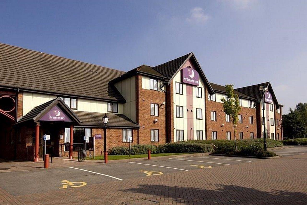 Premier Inn Telford Central Exteriör bild