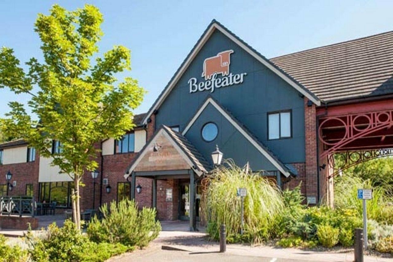 Premier Inn Telford Central Exteriör bild